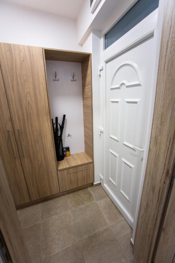 Forest Luxory Ii. Apartman Sarvar Bagian luar foto